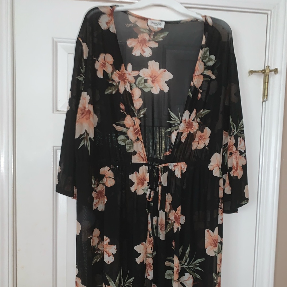 Long 3/4 sleeve sheer tie wait kimono 1x